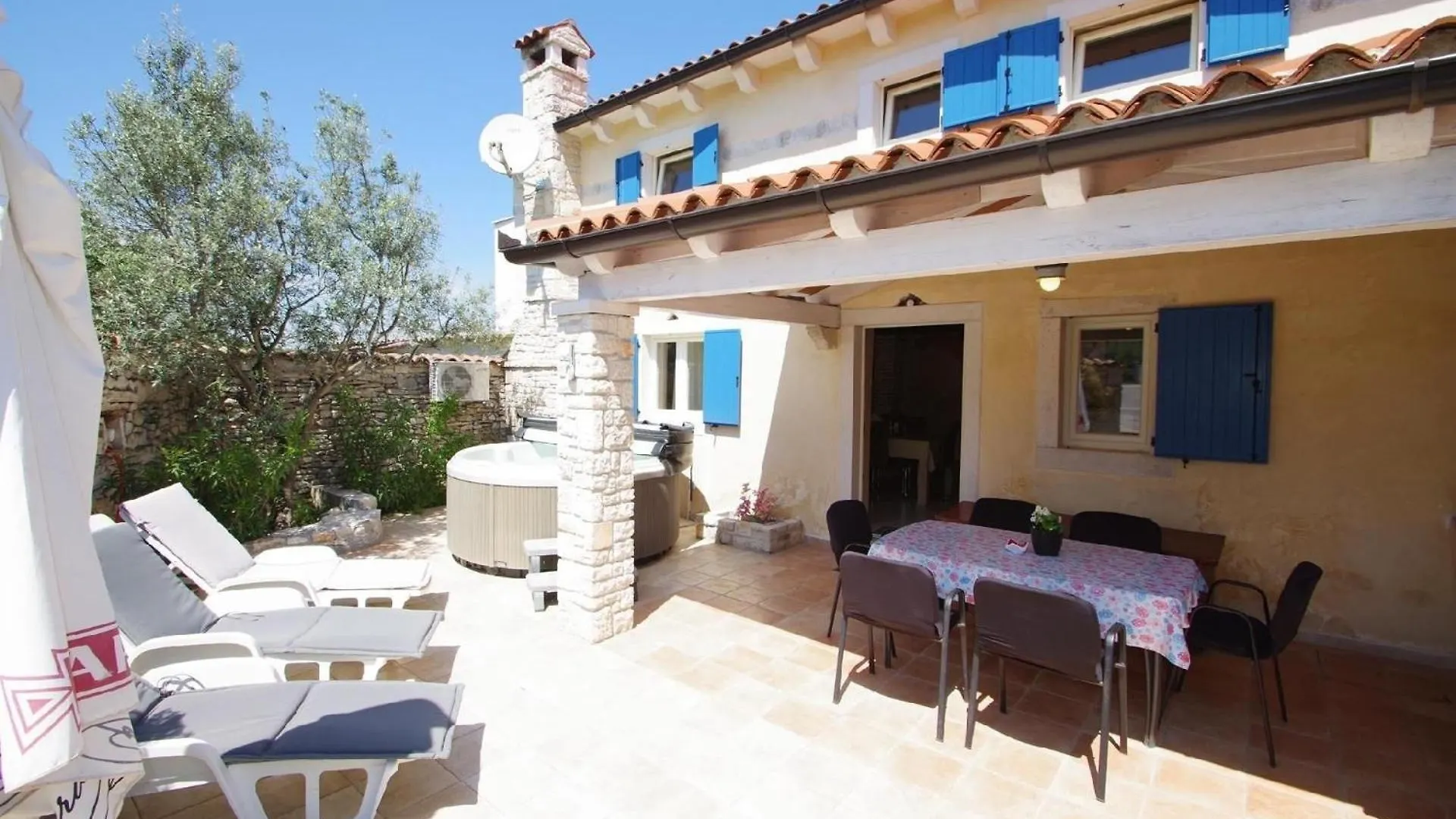 Feriehus Ferienhaus In Kavran Mit Terrasse Und Grill Kroatien